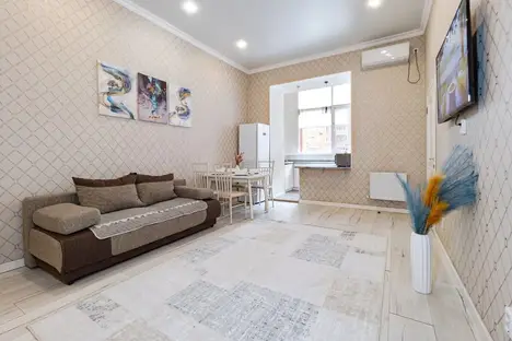 3-комнатная квартира в Павлодаре, улица Камзина, 41/1