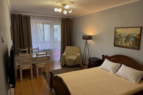 2-комнатная квартира в Алуште, Алушта, Платановая улица, 6