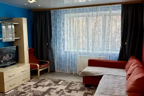 2-комнатная квартира в Новосибирске, улица Серебряные Ключи, 8