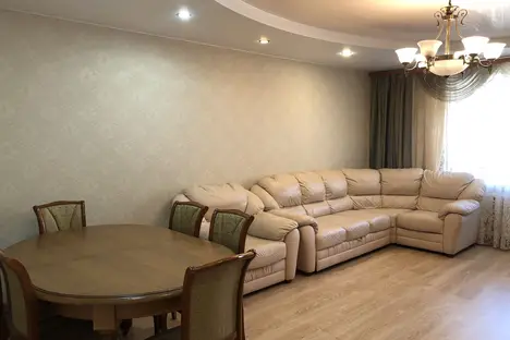 3-комнатная квартира в Гатчине, Красноармейский проспект, 13