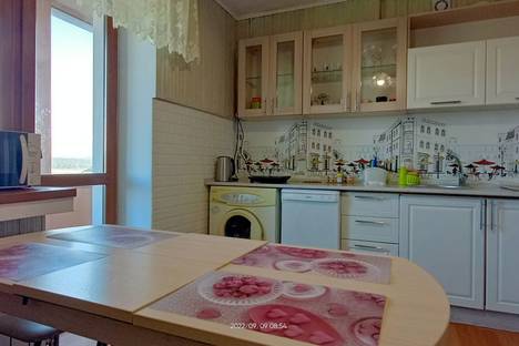 Двухкомнатная квартира в аренду посуточно в Белогорске (Крым) по адресу Нижнегорская улица, 99