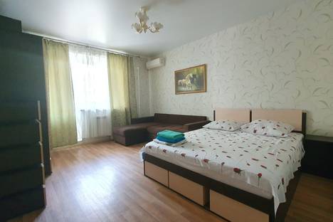 3-комнатная квартира в Волгограде, улица Базарова, 2