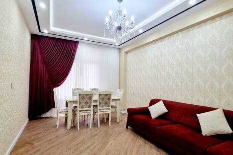 Двухкомнатная квартира в аренду посуточно в Баку по адресу Низаминский район, метро Кара Караев