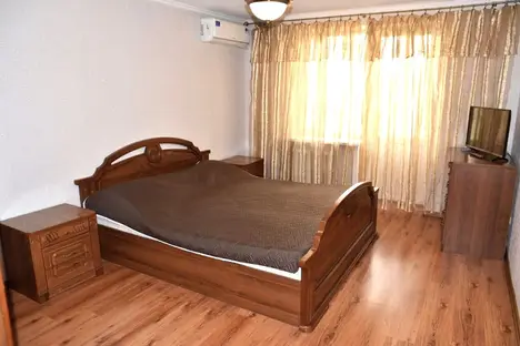 3-комнатная квартира в Ростове-на-Дону, Красноармейская улица, 298/81