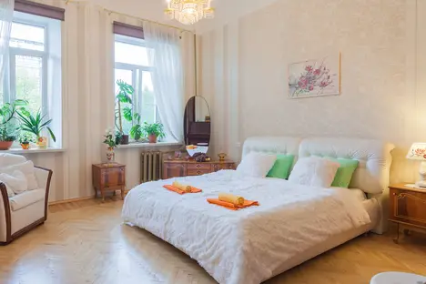 2-комнатная квартира в Санкт-Петербурге, Театральная площадь, 12