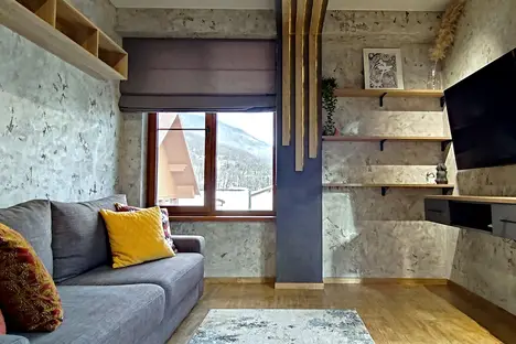 2-комнатная квартира в Красной Поляне, улица Турчинского, 73