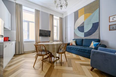 3-комнатная квартира в Санкт-Петербурге, Санкт-Петербург, набережная реки Фонтанки, 11, м. Гостиный двор