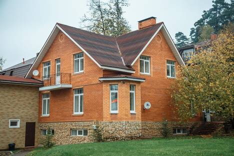 Трёхкомнатная квартира в аренду посуточно в Химках по адресу микрорайон Новогорск, Машкинские холмы, 52