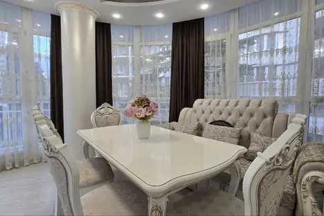 3-комнатная квартира в Ялте, Таврическая улица, 2Б