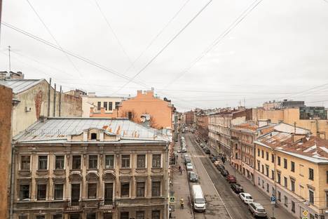 Трёхкомнатная квартира в аренду посуточно в Санкт-Петербурге по адресу улица Жуковского, 57, метро Площадь Восстания