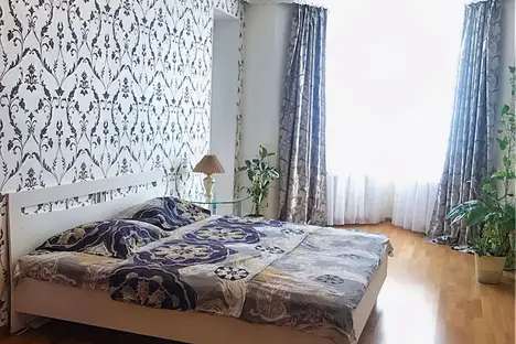 1-комнатная квартира в Уфе, Уфа, улица Цюрупы, 76