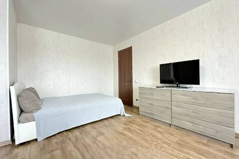 2-комнатная квартира в Кемерове, Кемерово, улица Дзержинского, 10