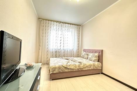 1-комнатная квартира в Тюмени, улица Николая Зелинского, 3