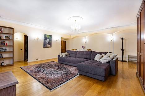 2-комнатная квартира в Санкт-Петербурге, Санкт-Петербург, Большая Морская улица, 27