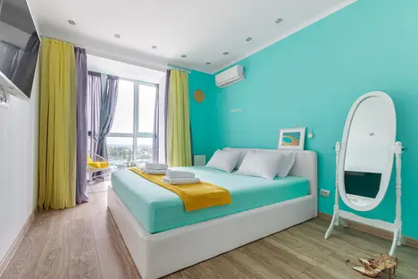 3-комнатная квартира в Краснодаре, Краснодар, Центральный внутригородской округ, микрорайон Центральный, Железнодорожная улица, 2/1