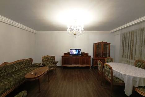 Трёхкомнатная квартира в аренду посуточно в Ереване по адресу улица Пушкина, 36