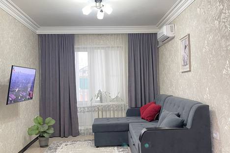 Двухкомнатная квартира в аренду посуточно в Каспийске по адресу улица Фрунзе, 26