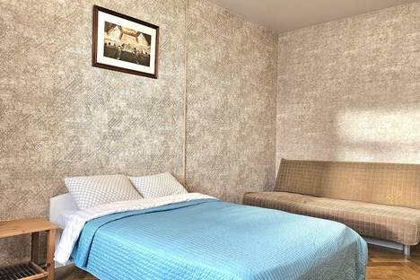 3-комнатная квартира в Санкт-Петербурге, Малоохтинский проспект, 36, м. Новочеркасская