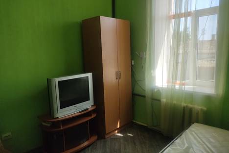 2-комнатная квартира в Евпатории, Евпатория, улица Тучина, 16
