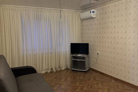 Двухкомнатная квартира в аренду посуточно в Горячеводском по адресу пер. Малиновского, 15К1