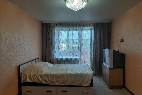 2-комнатная квартира в Мышкине, улица Энергетиков, 58, подъезд 3