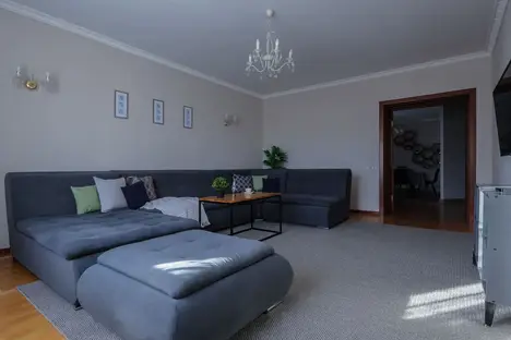 4-комнатная квартира в Астрахани, Московская улица, 106/79