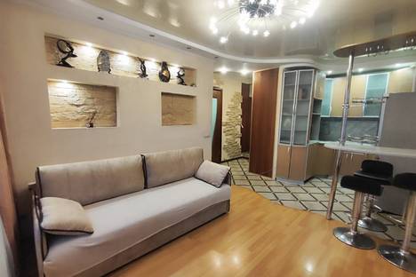 2-комнатная квартира во Владивостоке, 71-й микрорайон, улица Ватутина, 12