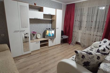 Двухкомнатная квартира в аренду посуточно в Калининграде по адресу Батальная улица, 77