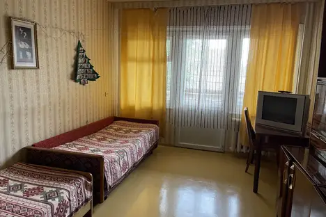 2-комнатная квартира в Евпатории, улица 13 Ноября, 83