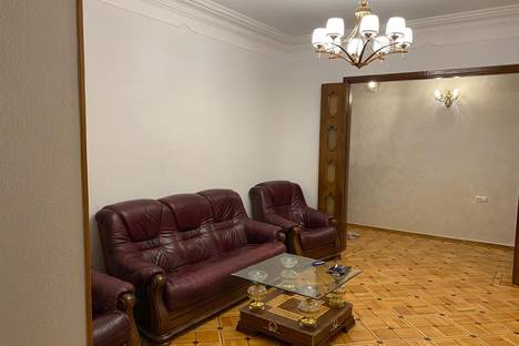 3-комнатная квартира в Ереване, улица Киевян, 1, м. Barekamutyun