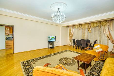 3-комнатная квартира в Баку, Azerbaijan, Baku, Rеsid Behbudov Street, 65, м. 28 Мая