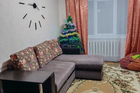 2-комнатная квартира в Апатитах, Апатиты, ул. Бредова, 17