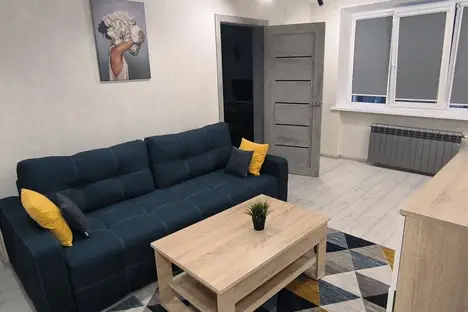 2-комнатная квартира в Мурманске, ул. Академика Книповича, 55