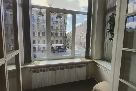 2-комнатная квартира в Санкт-Петербурге, Санкт-Петербург, Невский пр-кт, 74-76Г, м. Маяковская