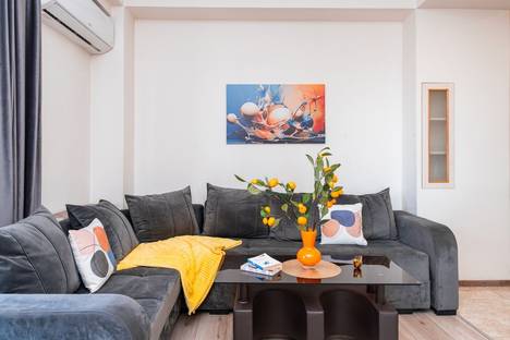 Двухкомнатная квартира в аренду посуточно в Ереване по адресу ул. Езника Кохбаци, 16, метро Площадь Республики