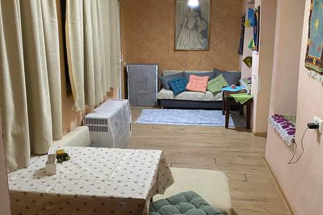 3-комнатная квартира в Тбилиси, ул. Братьев Зубалашвили, 25, м. Площадь Свободы