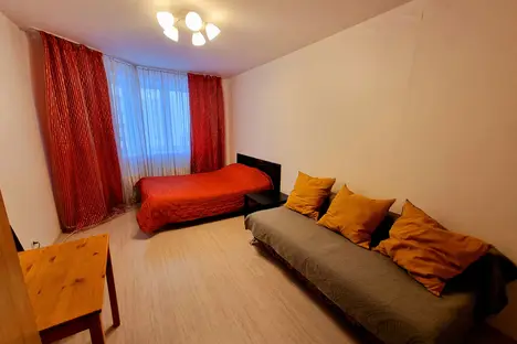 2-комнатная квартира в Екатеринбурге, ул. Спутников, 16к3, подъезд 1