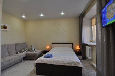 Однокомнатная квартира в аренду посуточно в Тюмени по адресу ул. Мельникайте, 142А