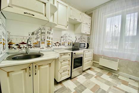 Двухкомнатная квартира в аренду посуточно в Ноябрьске по адресу ул. Ленина, 28