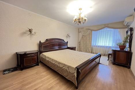 Трёхкомнатная квартира в аренду посуточно в Феодосии по адресу ул. Чкалова, 96А