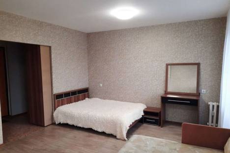 Однокомнатная квартира в аренду посуточно в Омске по адресу Малиновского 23к2