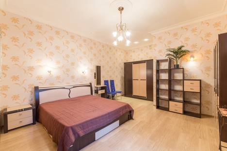 Двухкомнатная квартира в аренду посуточно в Санкт-Петербурге по адресу ул. Жуковского, 59-61