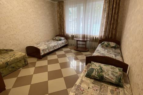 Комната в аренду посуточно в поселке Лазаревское по адресу Кольцевая ул.