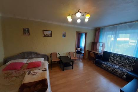 2-комнатная квартира в Мурманске, ул. Карла Либкнехта, 33