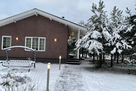 Дом в Ленинградской области, Ленинградская область, Приозерский р-н , Ларионовское с.п., п. Ларионово, коттеджный п. Снетково, ул. Елизаветы Глинки, 13