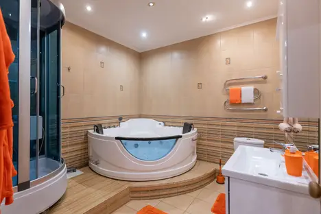 3-комнатная квартира в Красноярске, Красноярск, ул. Молокова, 1к3