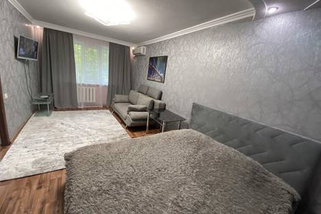 Однокомнатная квартира в аренду посуточно в Луганске по адресу кв-л Ватутина, 18
