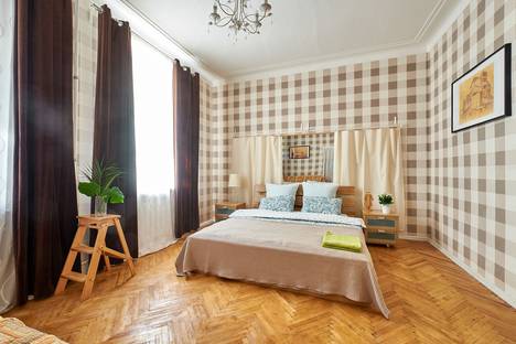 Четырёхкомнатная квартира в аренду посуточно в Санкт-Петербурге по адресу Захарьевская ул., 27