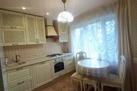 2-комнатная квартира в Сочи, мкр. Бытха, Ворошиловская ул., 8