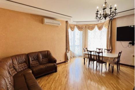 4-комнатная квартира в Махачкале, пр-кт Имама Шамиля, 50А